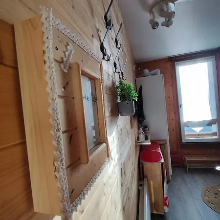 Le Petit Nid Rouge Apartment Ustou Exterior photo